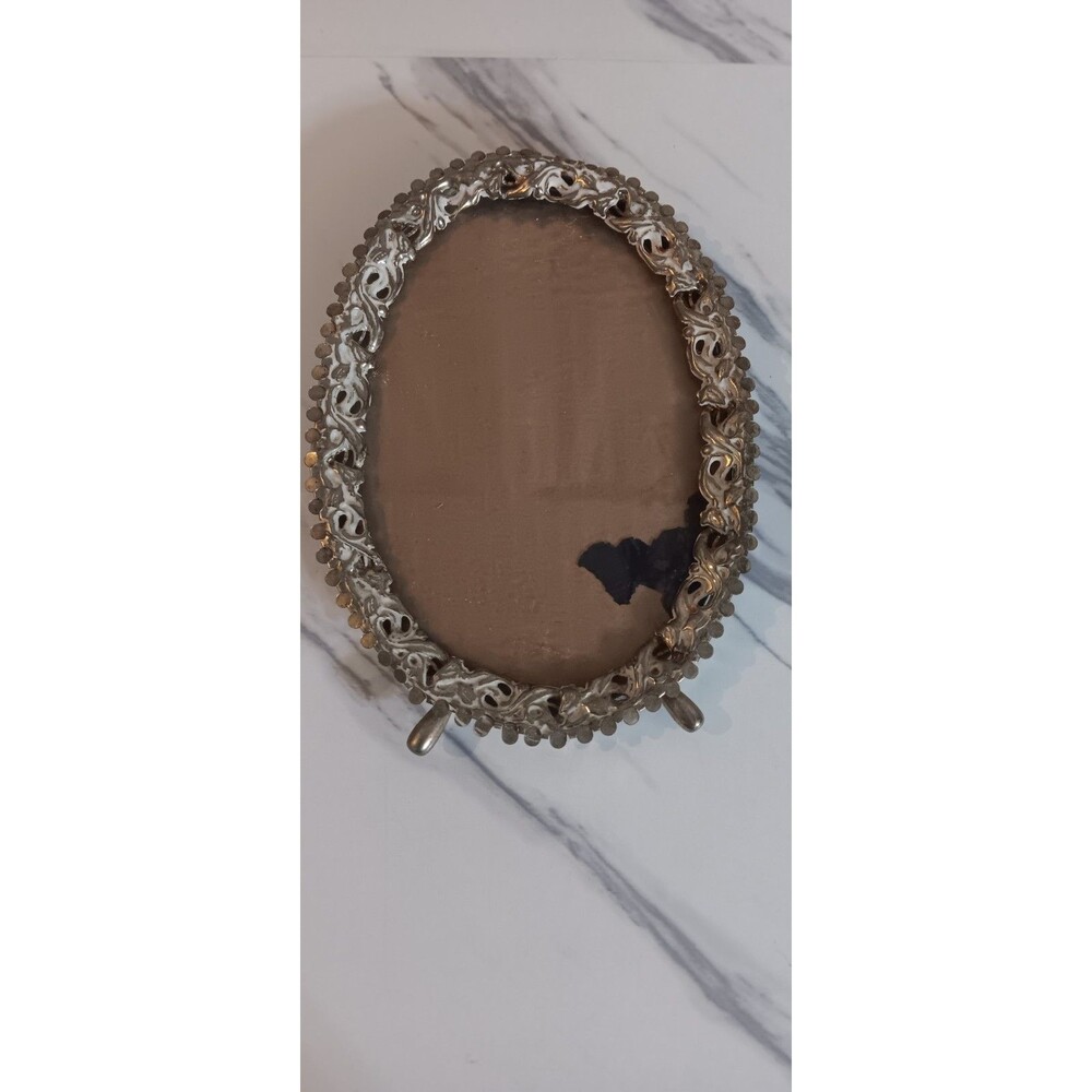 Vintage Gold Tone With White Overlay Oval  Frame  5 x 7  MCM Hollywood Regency
